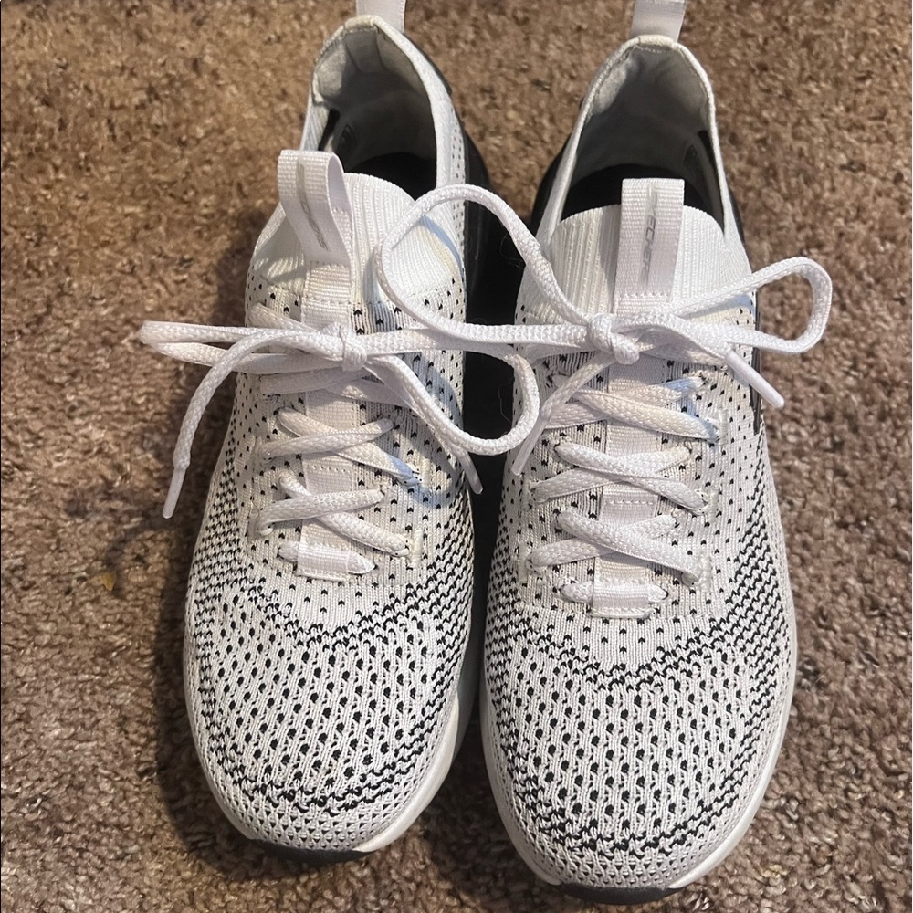 Women’s sneakers